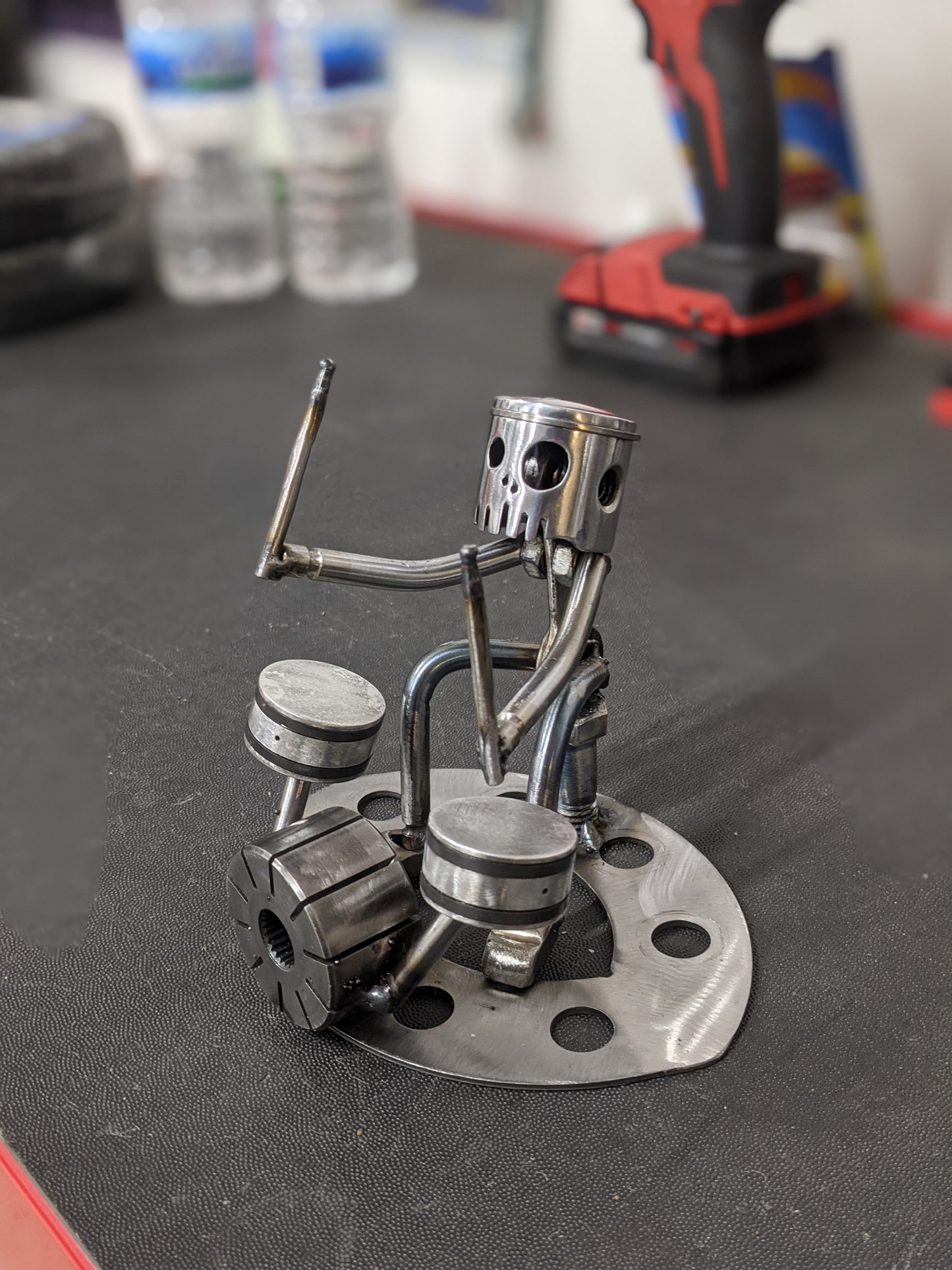 Small Piston Drummer