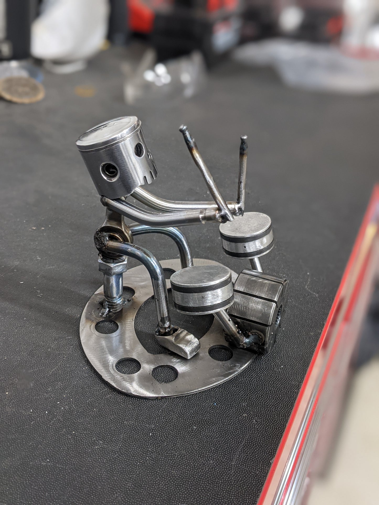 Small Piston Drummer