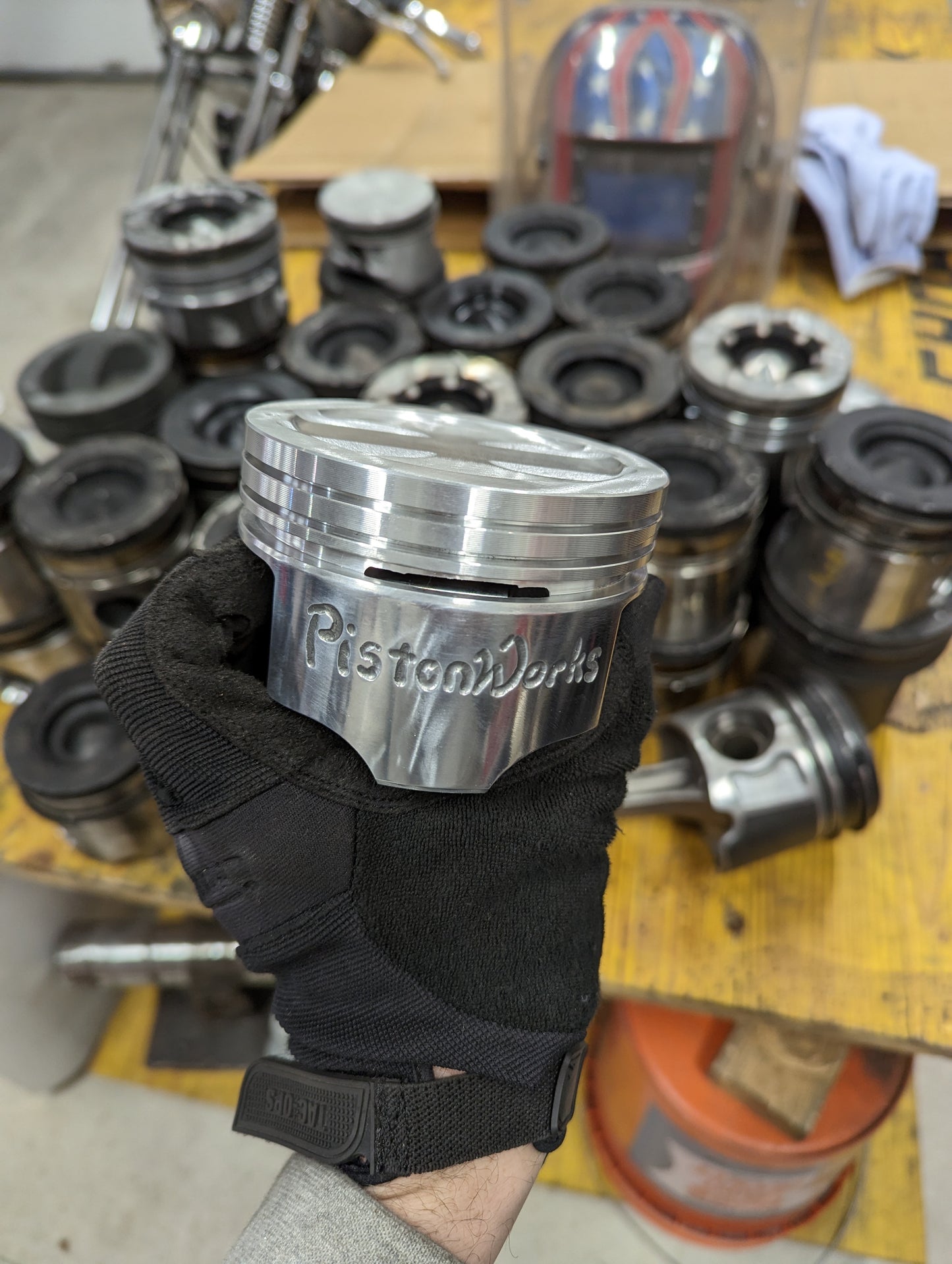 V8 Piston Smoking 223