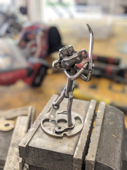 Chainlink Figure - Golfer Swing